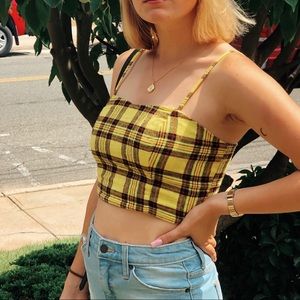 yellow plaid crop top 🌟